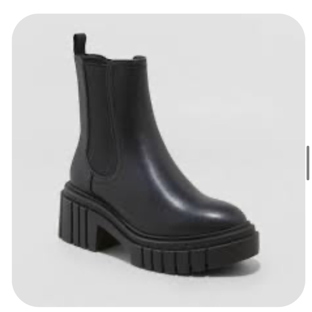 Chelsea Boots